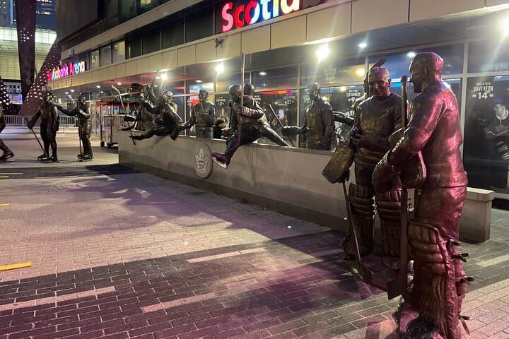 Downtown Toronto Walk: Skateboarding, Sports & Financial District Stories photo 5