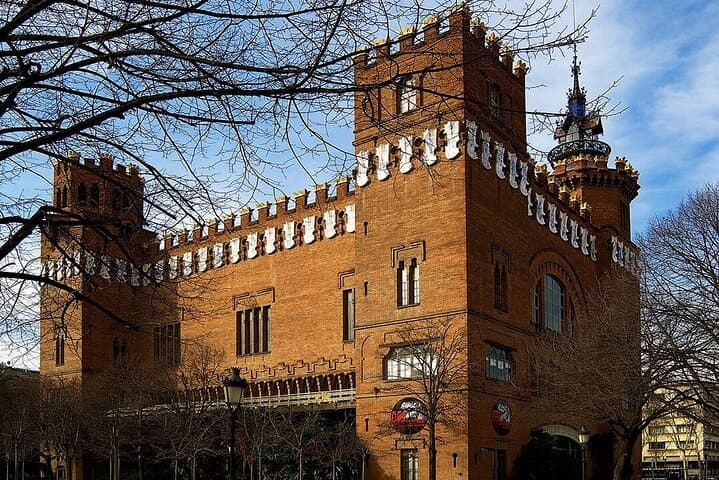 Barcelona Citadel Park & 1888 Expo Walking Tour — Arc de Triomf to Barceloneta photo 5