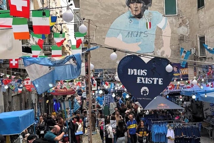 Scooter Tour of Naples' Spanish Quarters: 40-Minute Guided Ride with Aperitif photo 1