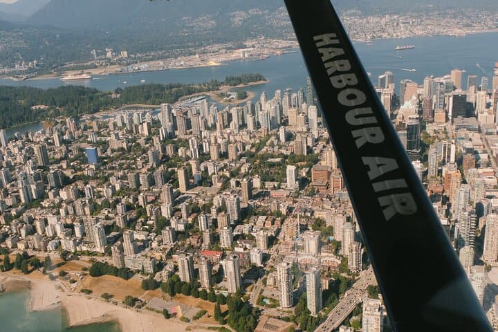 Vancouver to Seattle by Seaplane: One-Way Scenic Transfer Over the Salish Sea photo 4