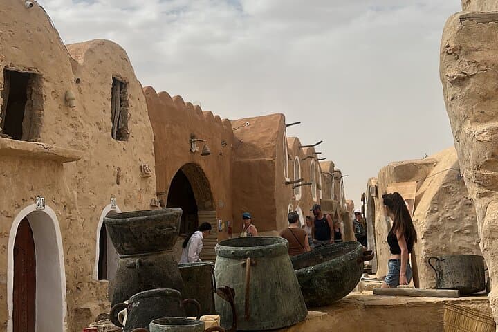 Overnight at Ksar Ghilane: Desert Camp, Star-Gazing & Ksar Tours photo 4