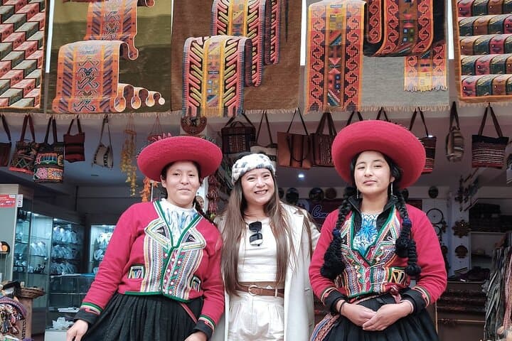 Chinchero, Maras & Moray: Textile Traditions, Salt Wells and Inca Terraces photo 3