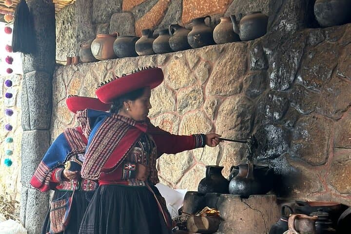 Chinchero, Maras & Moray: Textile Traditions, Salt Wells and Inca Terraces photo 6