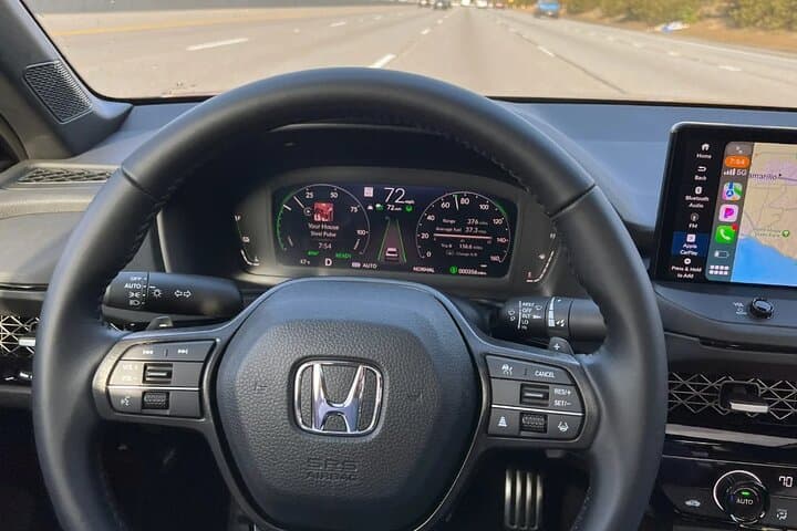 BNA Airport Transfer to Downtown Nashville — Private Sedan Service photo 3
