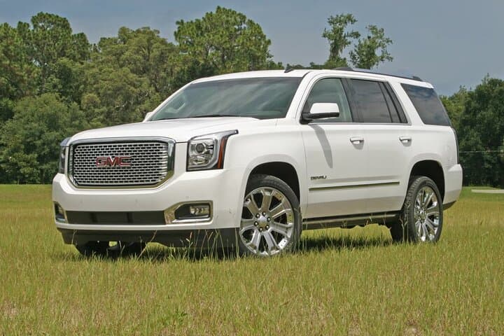 Luxury Chauffeur & Limo Service in Grand Cayman — Private White-Glove Transfers photo 3