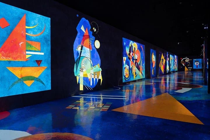 Bunker des Lumières Jeju: Immersive Art in a Repurposed Military Bunker photo 6