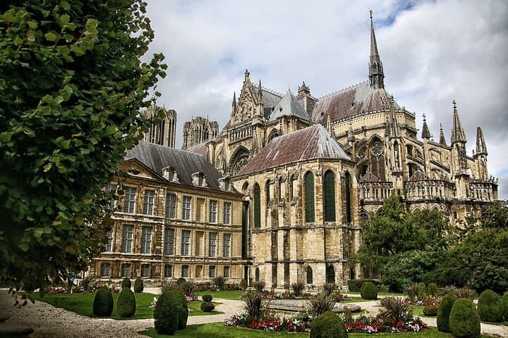 Reims Royal Quest: Self-Guided Puzzle Walk Through Historic Reims
