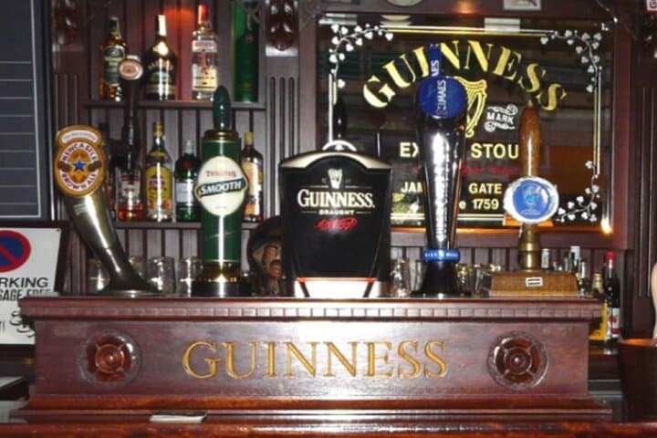 Verona Pub Crawl: Old Town Nightlife, Bars & Social Meetups photo 5