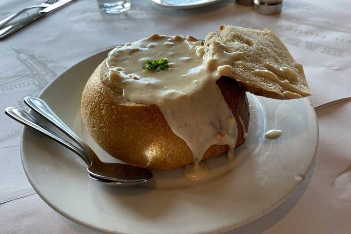 Boston Freedom Trail History & Food Walking Tour: Colonial Sites and Local Bites photo 2