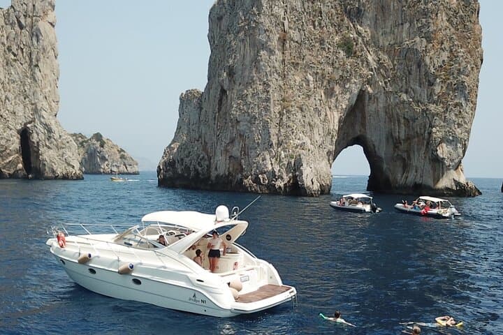 Full-Day Amalfi Coast and Capri Boat Tour with Skipper and Hostess photo 3
