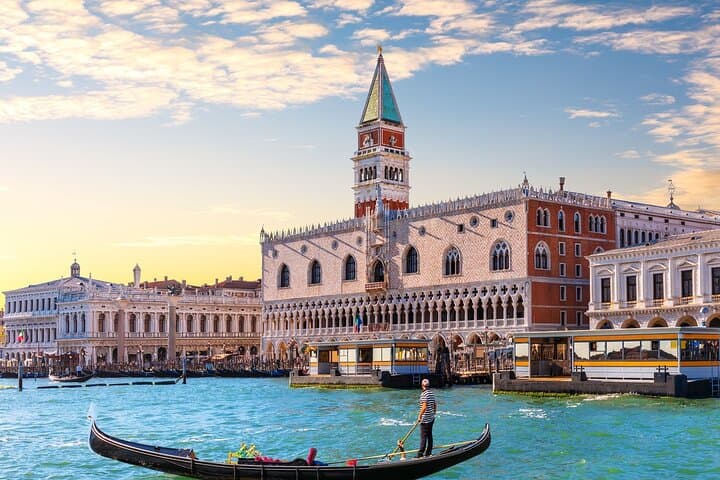 St. Mark’s Basilica, Doge’s Palace & Murano Glass: Fast-Entry Venice Walking Tour photo 2