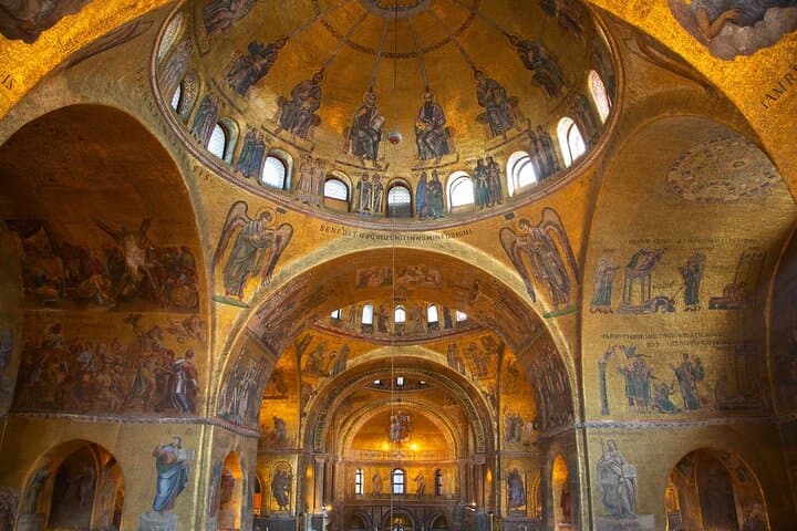 St. Mark’s Basilica, Doge’s Palace & Murano Glass: Fast-Entry Venice Walking Tour photo 3
