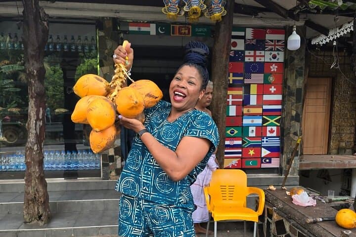 Colombo Tuk-Tuk Heritage & Culture City Tour — Galle Face to Pettah Market photo 5