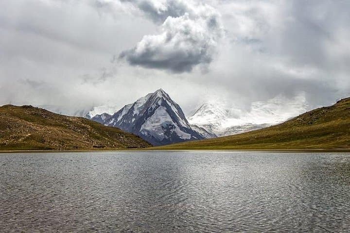 Rush Lake Trek: 5-Day Hunza Valley to Rush Lake High-Altitude Adventure photo 2