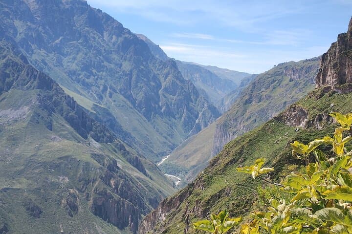 2-Day Colca Canyon Trek: Cruz del Condor to Sangalle Oasis photo 3