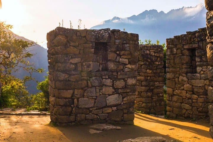 Short Inca Trail to Machu Picchu: 2-Day Hiking Tour & Sun Gate Sunrise photo 3