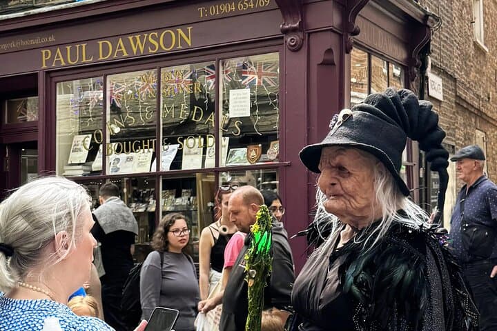 York Witch Walk: Haunted Walking Tour & Theatrical Ghost Stories photo 5
