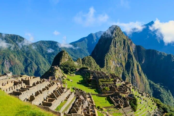 Machu Picchu by Car: 2-Day Scenic Adventure via Hidroeléctrica photo 2