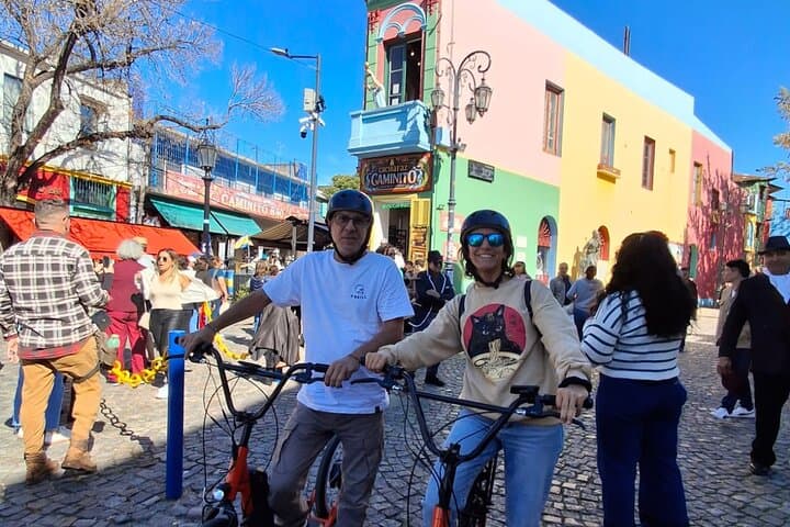 Buenos Aires E-Scooter Tour — North & South 4-Hour Urban Highlights