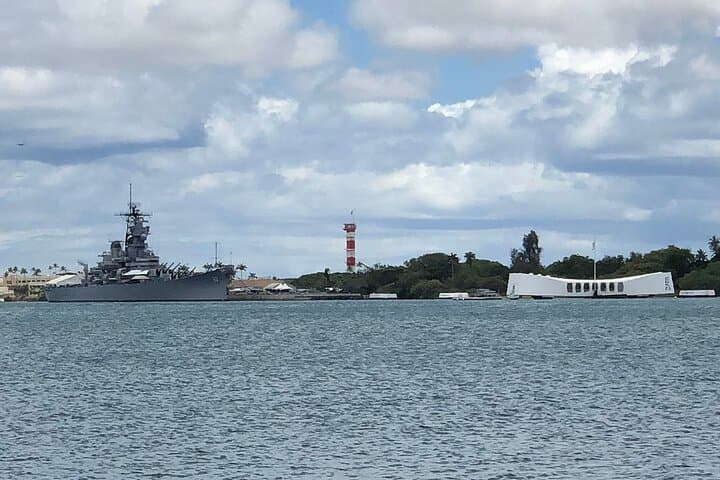Waikiki to USS Arizona Memorial Shuttle — Pearl Harbor Visitor Guide photo 4