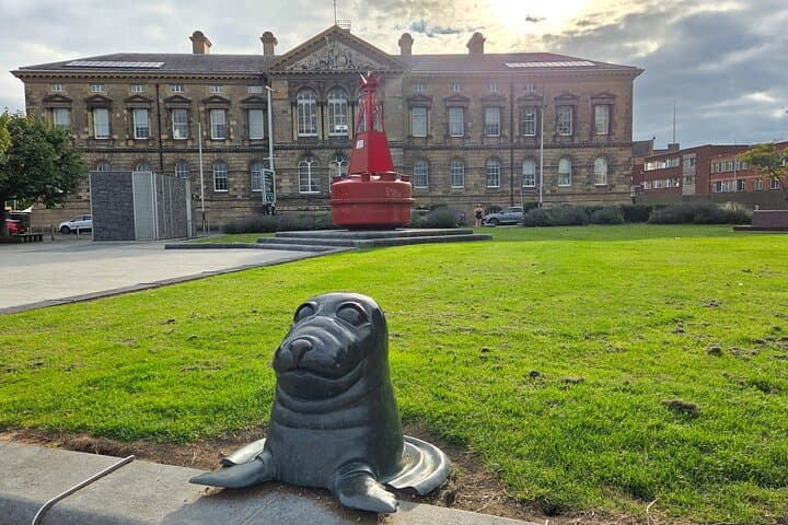 Belfast Walking Tour: Discover the City's History, Shipbuilding & Street Stories photo 5