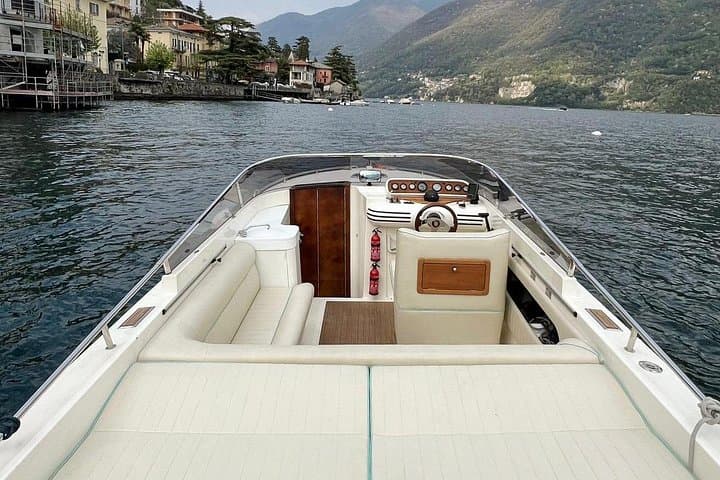 Private Lake Como Villa Cruise — 1–4 Hour Boat Tours to Bellagio & Comacina photo 2