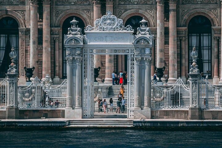 Istanbul Combo: Dolmabahçe Palace & Bosphorus Cruise — Full-Day Sightseeing