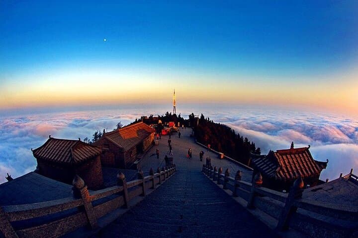 Private Day Trip to Nanyue Mount Hengshan from Changsha: Temples, Trails & Cable Car