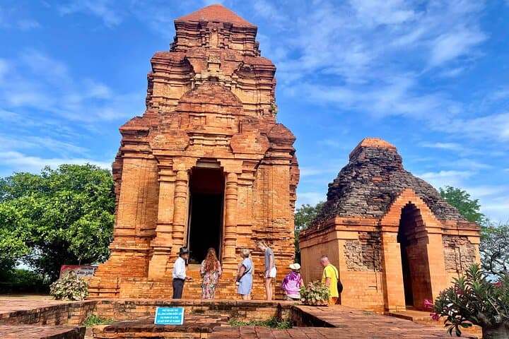 Mui Ne Day Tour: Phan Thiet City, Po Shanu Tower & Ta Cu Mountain photo 5