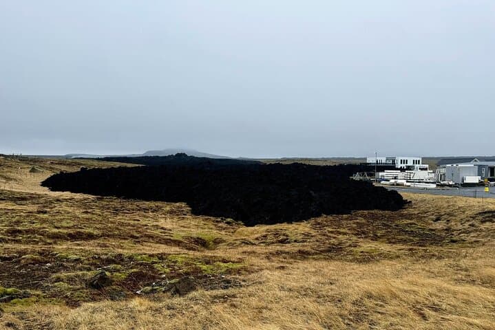 Reykjanes Peninsula Private Tour: Bridge Between Continents, Geothermal Fields & Coastal Cliffs photo 2