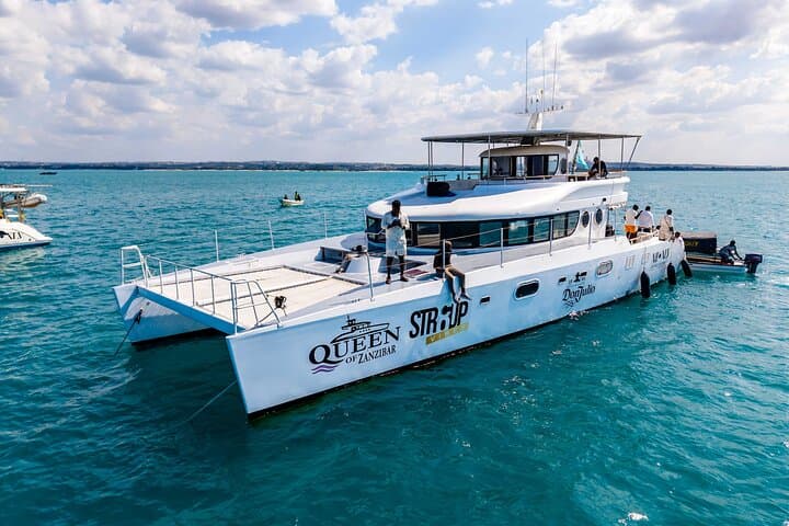 Catamaran Sunset Cruise from Stone Town — Private Zanzibar Evening Charter photo 6