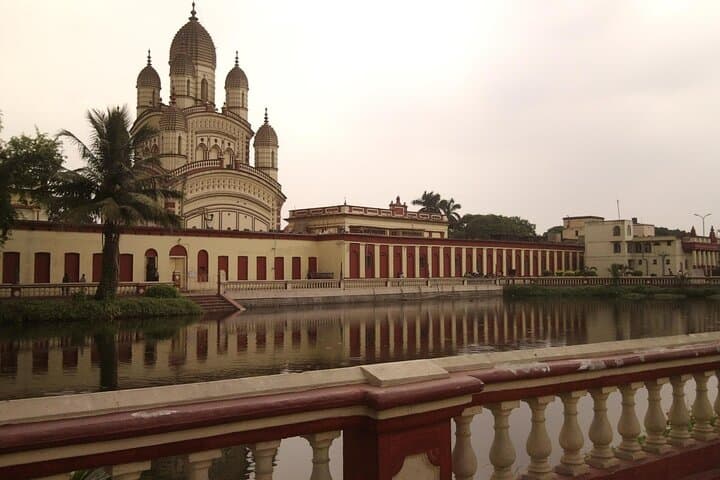 Colonial Kolkata to Darjeeling: Tea Estates, Monasteries & Himalayan Lakes photo 4