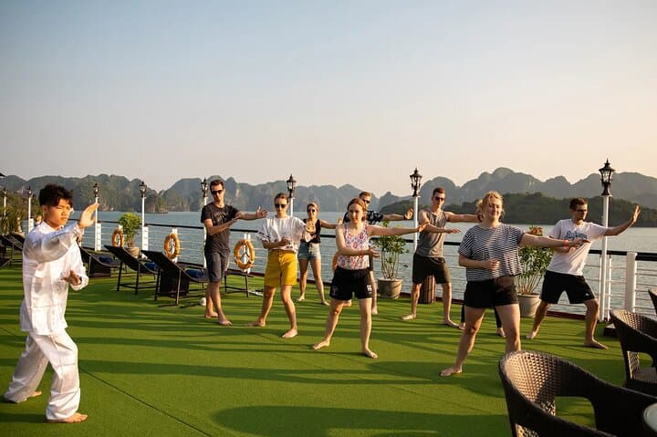 Doris Cruise: 3-Day Halong & Lan Ha Bay Cruise with Balcony from Hanoi photo 4