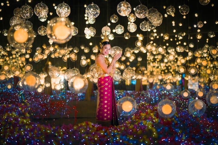 Photographing Thailand's Na Satta Light Festival, Dragon Temple & Floating Markets photo 4