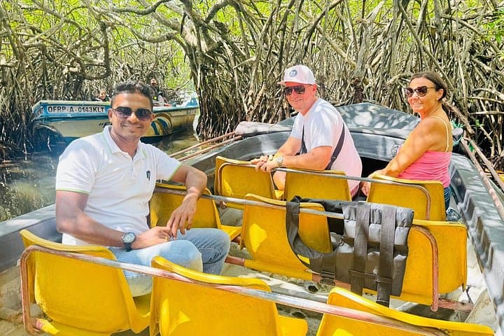 Galle Day Trip from Kalutara: Temples, Turtle Rescue & Madu River Safari photo 3