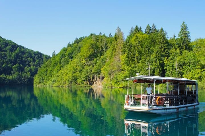 Full-Day Split to Zagreb Transfer with Plitvice Lakes National Park: What to Expect photo 3