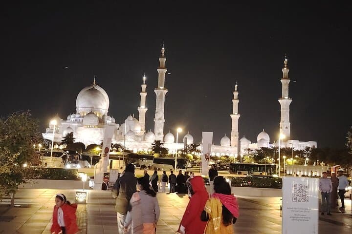 Abu Dhabi Exclusive City Tour: Capital Majesty Private Full-Day Experience