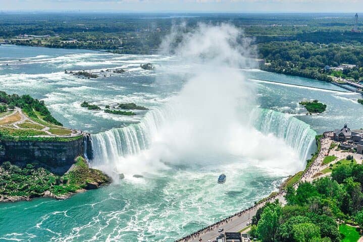 Full-Day Niagara Falls Tour from Toronto: Horseshoe Falls, Niagara-on-the-Lake & Floral Clock photo 4