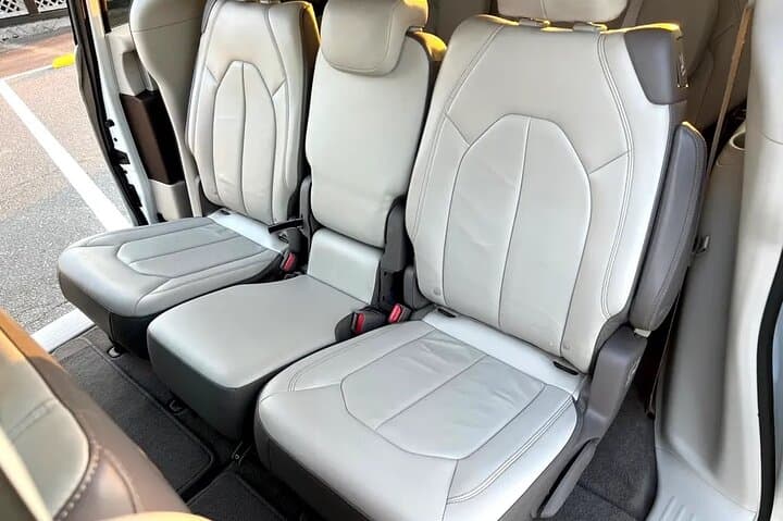 Orlando Car Rental: Flexible Private Vehicle for Theme Park and Central Florida Access photo 2