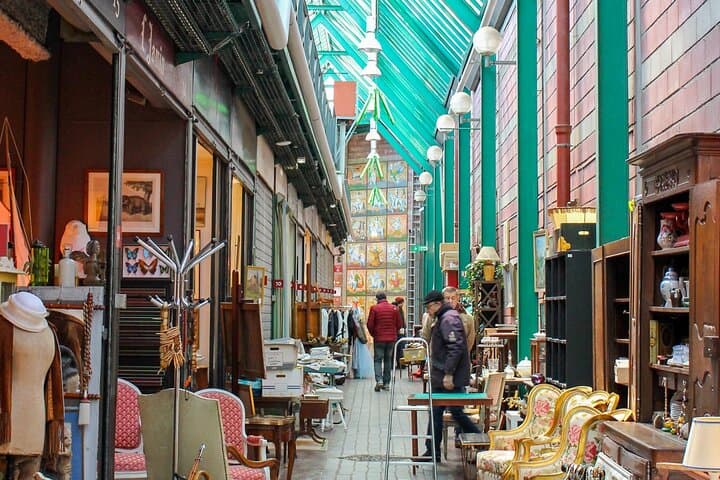 Private Flea Market Tour at Les Puces de Saint-Ouen — Expert Antique Hunting in Paris photo 3