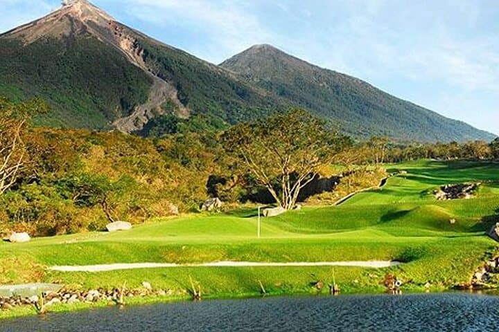 Volcanic Greens: Golfing Amidst Guatemala’s Majestic Volcanoes photo 2