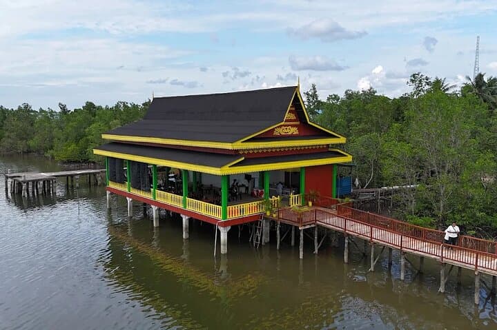 Bintan Half-Day: Desert Dunes, Blue Lake & Mangrove Tour photo 3