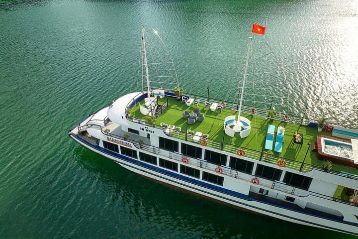 Luxury Day Cruise to Ha Long Bay: Jacuzzi, Kayaks & Tuan Chau Transfers photo 2