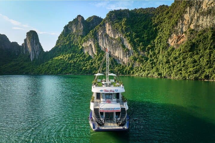 Halong Bay Luxury Day Cruise from Hanoi — Kayak, Buffet & Jacuzzi photo 2