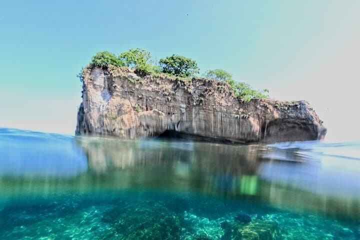 Underwater Photo Shoot at Devil's Stone — Puerto Vallarta Snorkel & Photos photo 6
