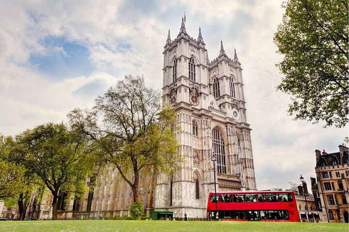 Explore Westminster Abbey & St. Paul's Cathedral: Flexible Audio-Guide Tickets in London photo 2