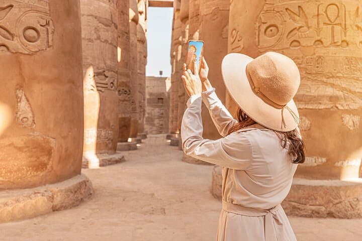 Luxor in a Day: Private Flight, Egyptologist Guide & Felucca Experience