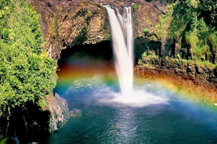 Exploring Hilo’s Waterfalls and Cultural Highlights: A Private Big Island Shore Tour photo 5