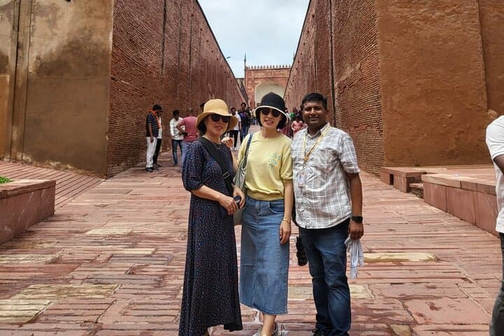 Inside Udaipur City Palace: Skip-the-Line Guided Tour of History and Views photo 4