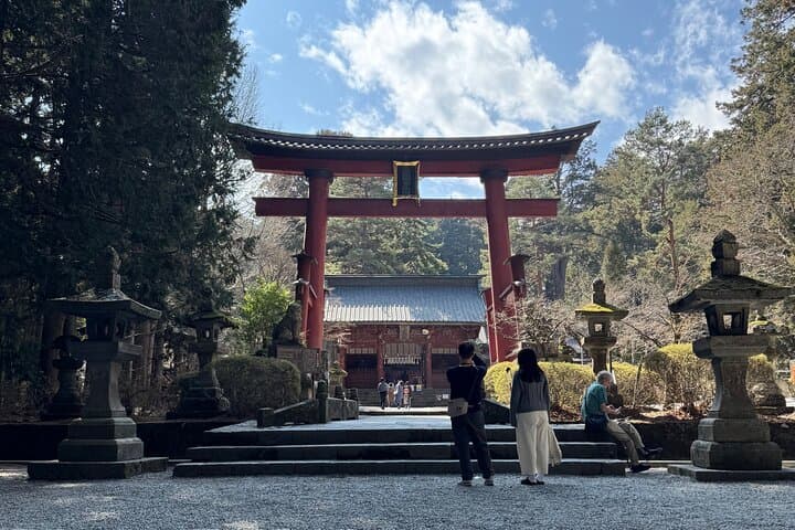 Private Mount Fuji Day Tour from Tokyo: Lakes, Pagodas & Panoramic Views photo 2